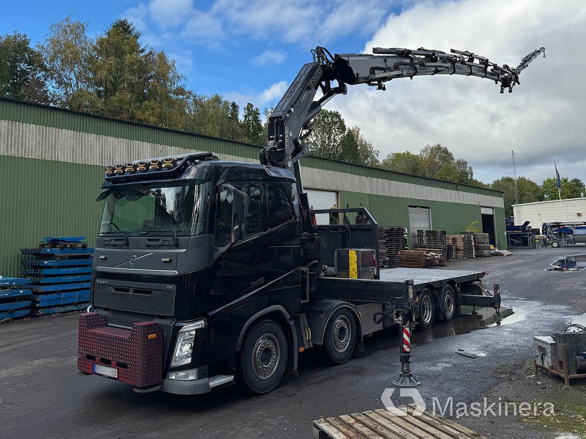 Bodbil Volvo FH 82F med Fassi F820 kran & jib - Autocarro con pianale/ Cassone fisso, Camion con gru: foto 1 Bodbil Volvo FH 82F med Fassi F820 kran & jib - Autocarro con pianale/ Cassone fisso, Camion con gru: foto 1