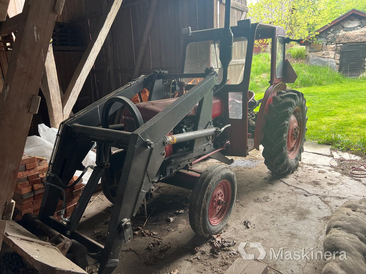 Bolinder Munktell 320 Traktor Volvo BM 320 med lastare - Trattore: foto 1 Bolinder Munktell 320 Traktor Volvo BM 320 med lastare - Trattore: foto 1