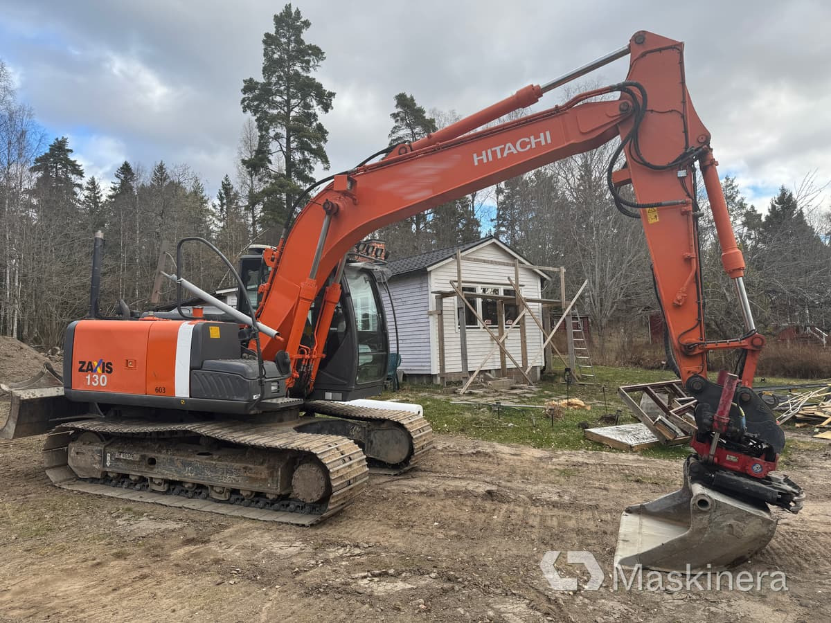 Grävmaskin Hitachi ZX130-3 - Escavatore cingolato: foto 4 Grävmaskin Hitachi ZX130-3 - Escavatore cingolato: foto 4