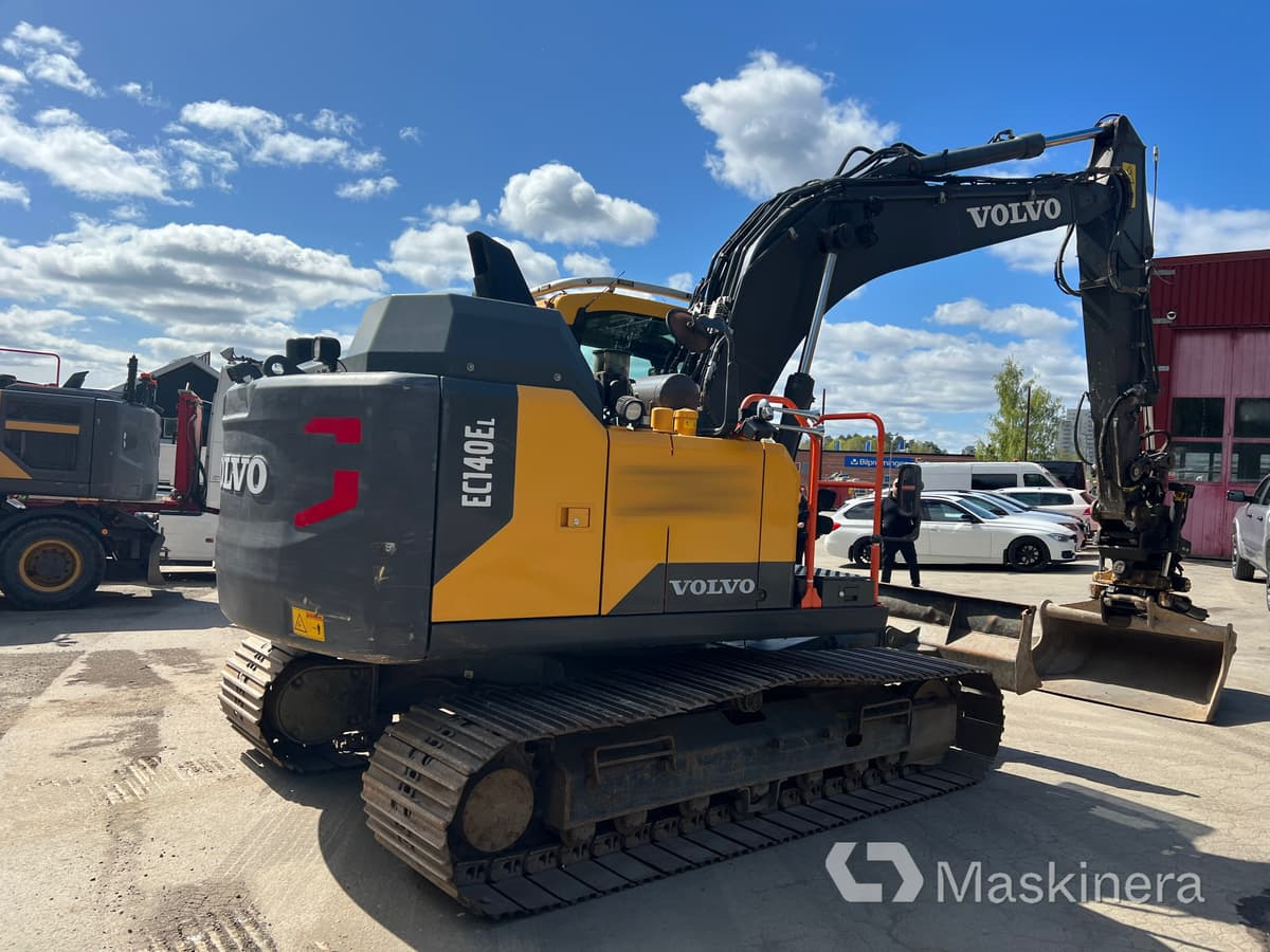 Grävmaskin Volvo EC140EL med 3 skopor - Escavatore cingolato: foto 4 Grävmaskin Volvo EC140EL med 3 skopor - Escavatore cingolato: foto 4