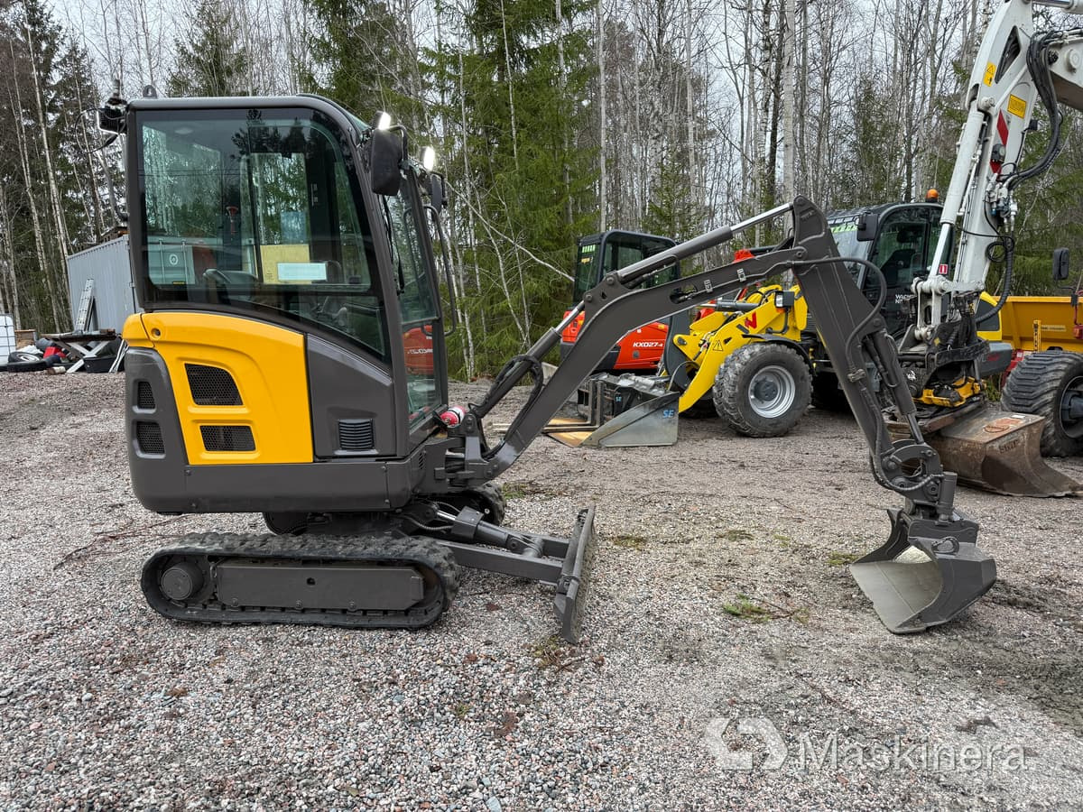 Grävmaskin Volvo EC18C med redskap - Escavatore cingolato: foto 4 Grävmaskin Volvo EC18C med redskap - Escavatore cingolato: foto 4