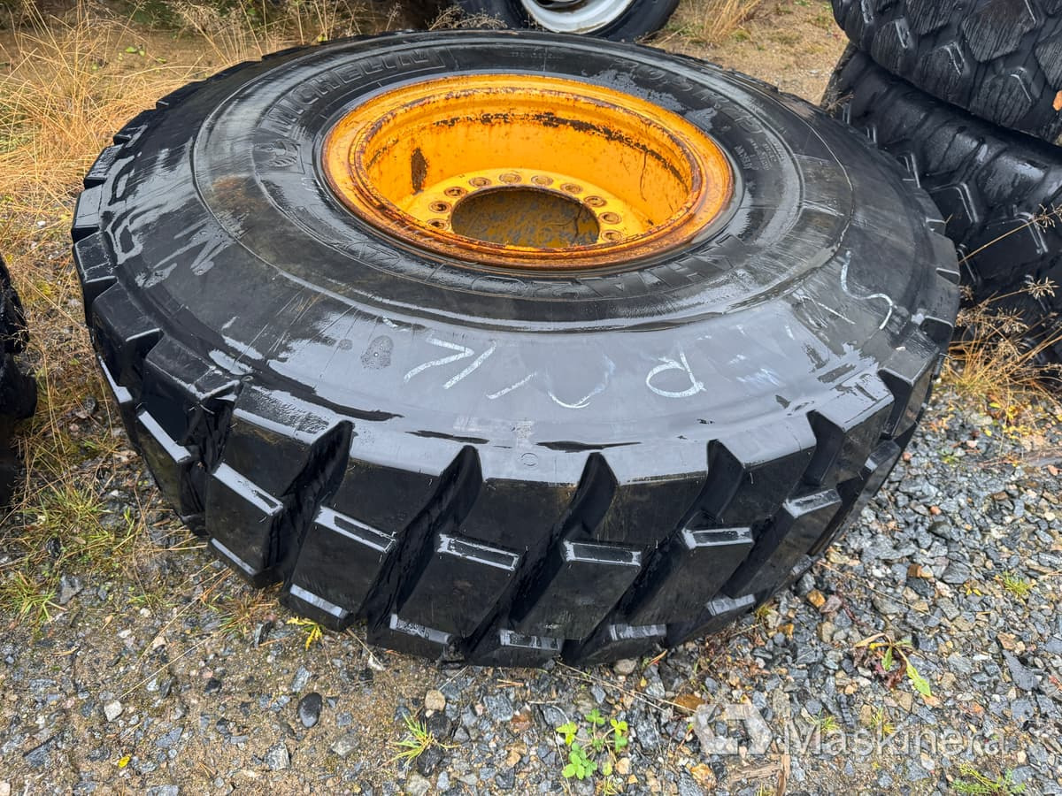 Hjul Michelin 20.5R25 Regummerat - Ruota completa per Macchina da cantiere: foto 1 Hjul Michelin 20.5R25 Regummerat - Ruota completa per Macchina da cantiere: foto 1