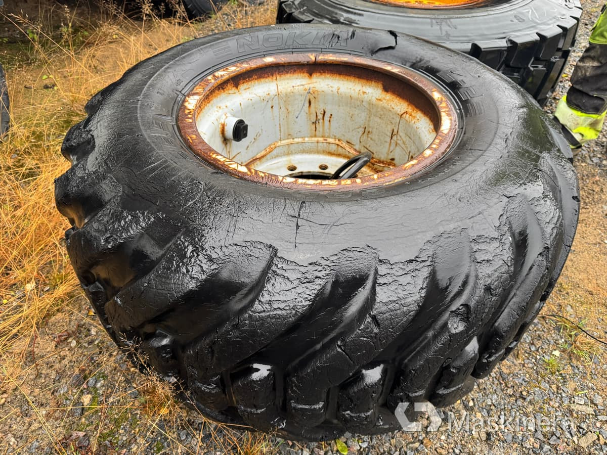 Hjul Nokian L-2 600/55-26.5 - Ruota completa per Macchina da cantiere: foto 2 Hjul Nokian L-2 600/55-26.5 - Ruota completa per Macchina da cantiere: foto 2
