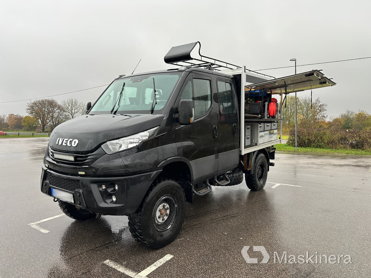 Iveco Daily 55-180 4x4 3.0 Arbetsbil Iveco Daily 4x4 3.0 - Furgone chiuso: foto 1 Iveco Daily 55-180 4x4 3.0 Arbetsbil Iveco Daily 4x4 3.0 - Furgone chiuso: foto 1