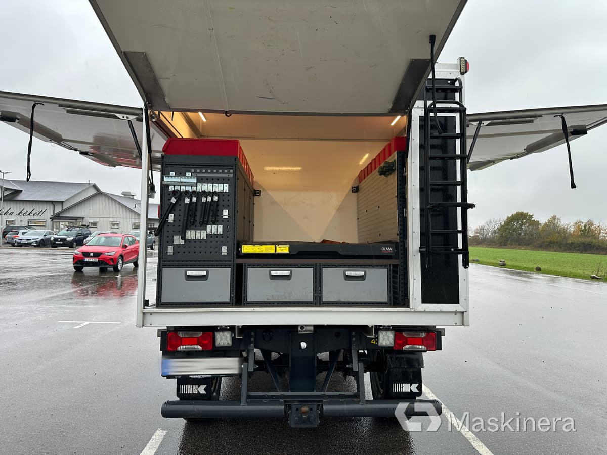 Iveco Daily 55-180 4x4 3.0 Arbetsbil Iveco Daily 4x4 3.0 - Furgone chiuso: foto 4 Iveco Daily 55-180 4x4 3.0 Arbetsbil Iveco Daily 4x4 3.0 - Furgone chiuso: foto 4