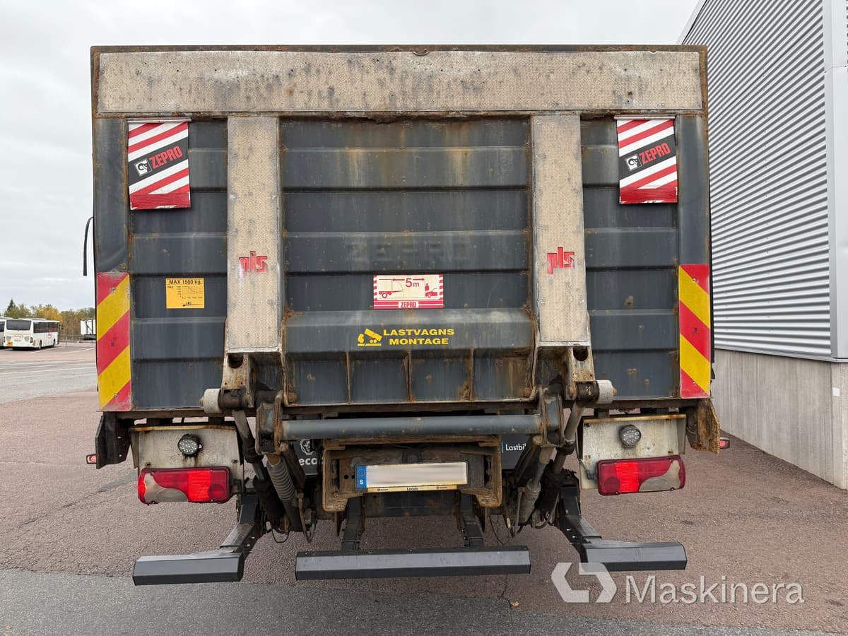 Kranbil Scania P320 - Autocarro con pianale/ Cassone fisso, Camion con gru: foto 4 Kranbil Scania P320 - Autocarro con pianale/ Cassone fisso, Camion con gru: foto 4