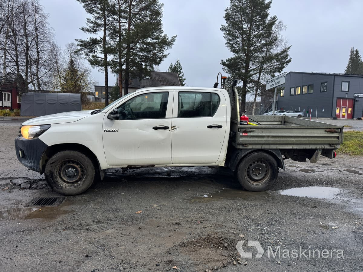 Pickup Toyota Hilux -18 Dubbelhytt - Furgoncino: foto 2 Pickup Toyota Hilux -18 Dubbelhytt - Furgoncino: foto 2