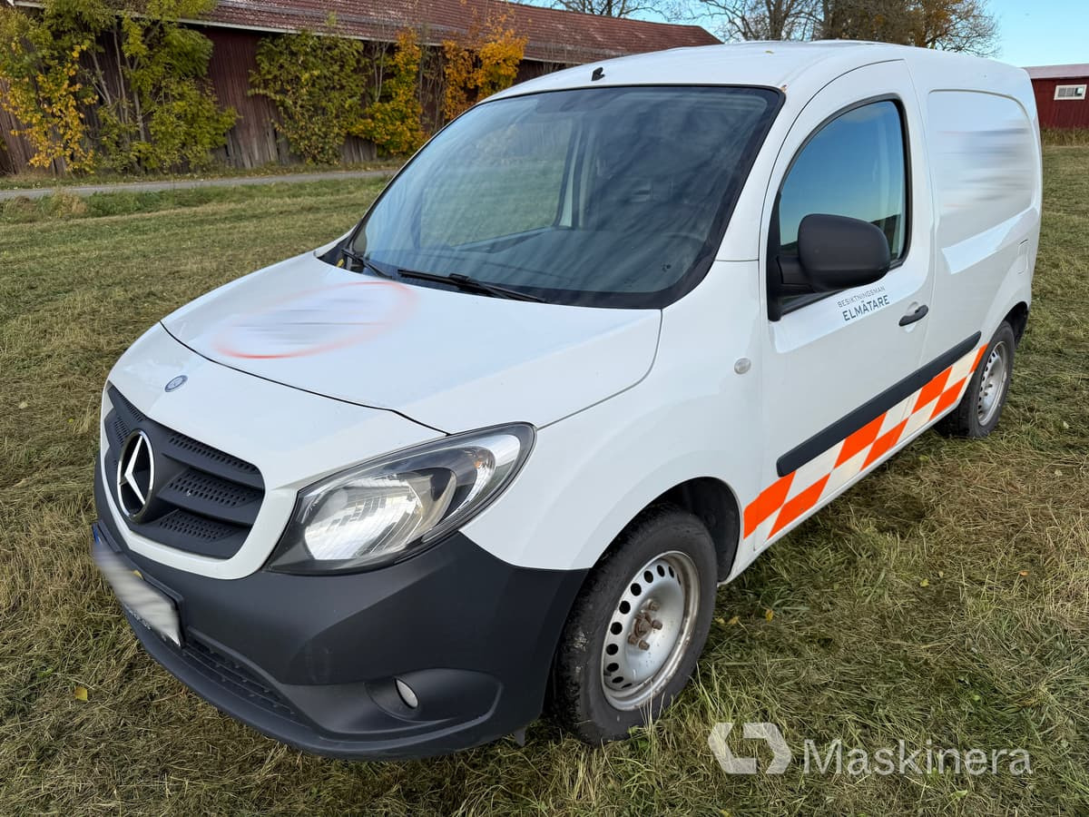 Skåpbil Mercedes Benz Citan - Furgone chiuso: foto 1 Skåpbil Mercedes Benz Citan - Furgone chiuso: foto 1