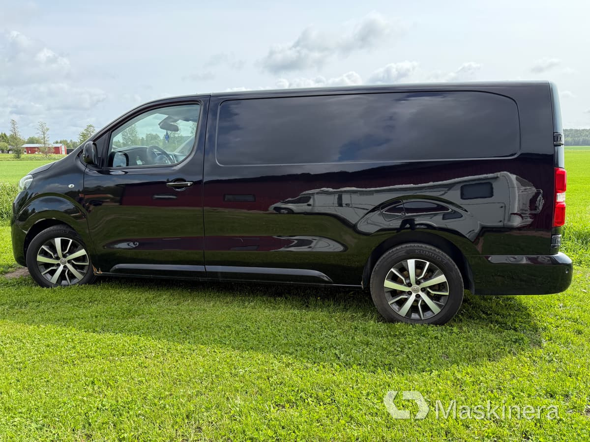Skåpbil Toyota Proace 2,0 D - Furgone chiuso: foto 2 Skåpbil Toyota Proace 2,0 D - Furgone chiuso: foto 2