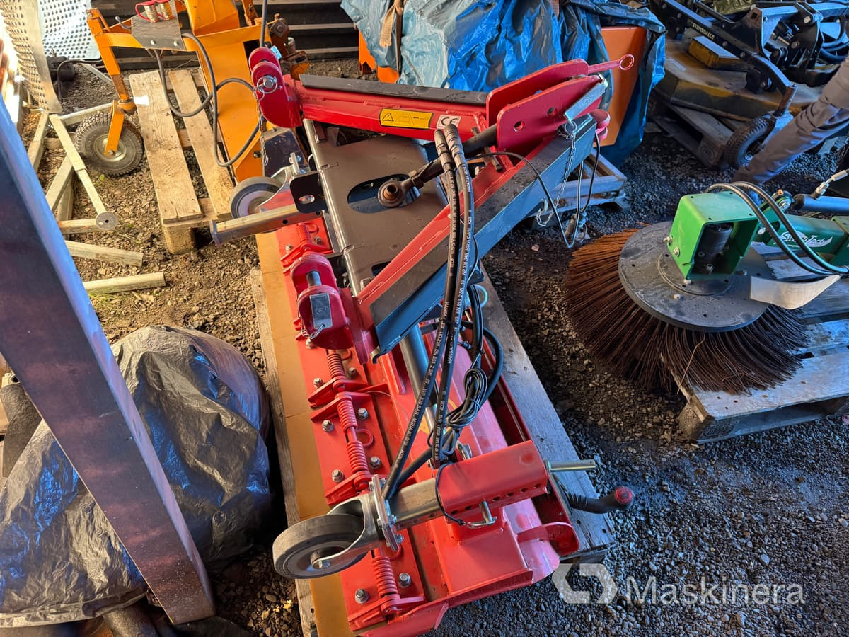 Snöblad Adler S-serie 150 - Lama neve: foto 4 Snöblad Adler S-serie 150 - Lama neve: foto 4