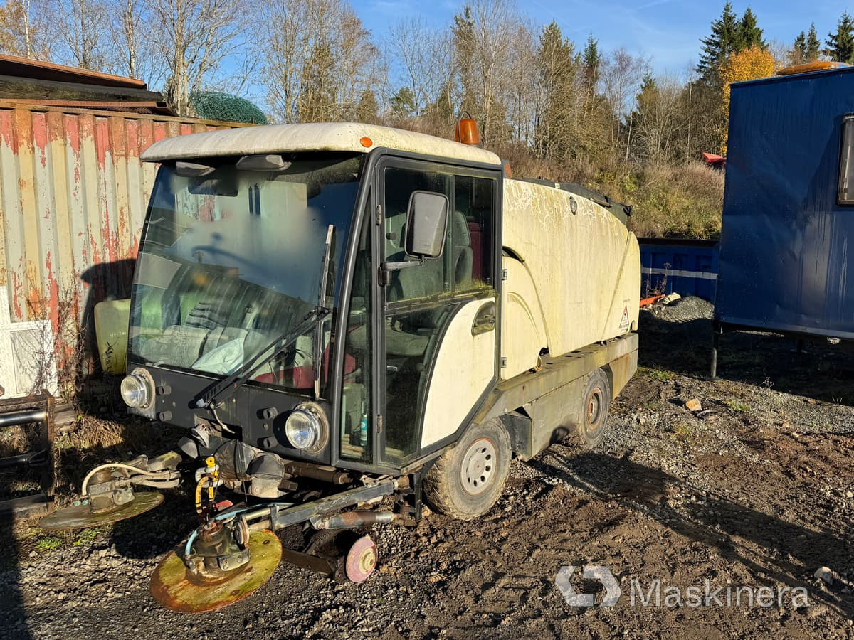 Sopmaskin Johnston Compact 142A 101T (Rep. objekt) - Spazzatrice stradale: foto 1 Sopmaskin Johnston Compact 142A 101T (Rep. objekt) - Spazzatrice stradale: foto 1