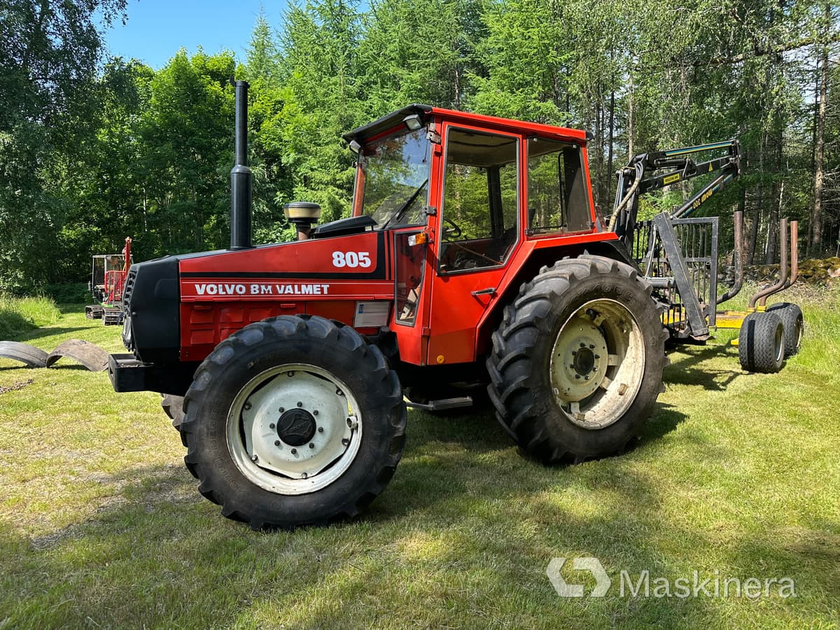 Traktor Volvo BM 805-4 med skogsvagn och kran - Trattore, Rimorchio forestale: foto 5 Traktor Volvo BM 805-4 med skogsvagn och kran - Trattore, Rimorchio forestale: foto 5