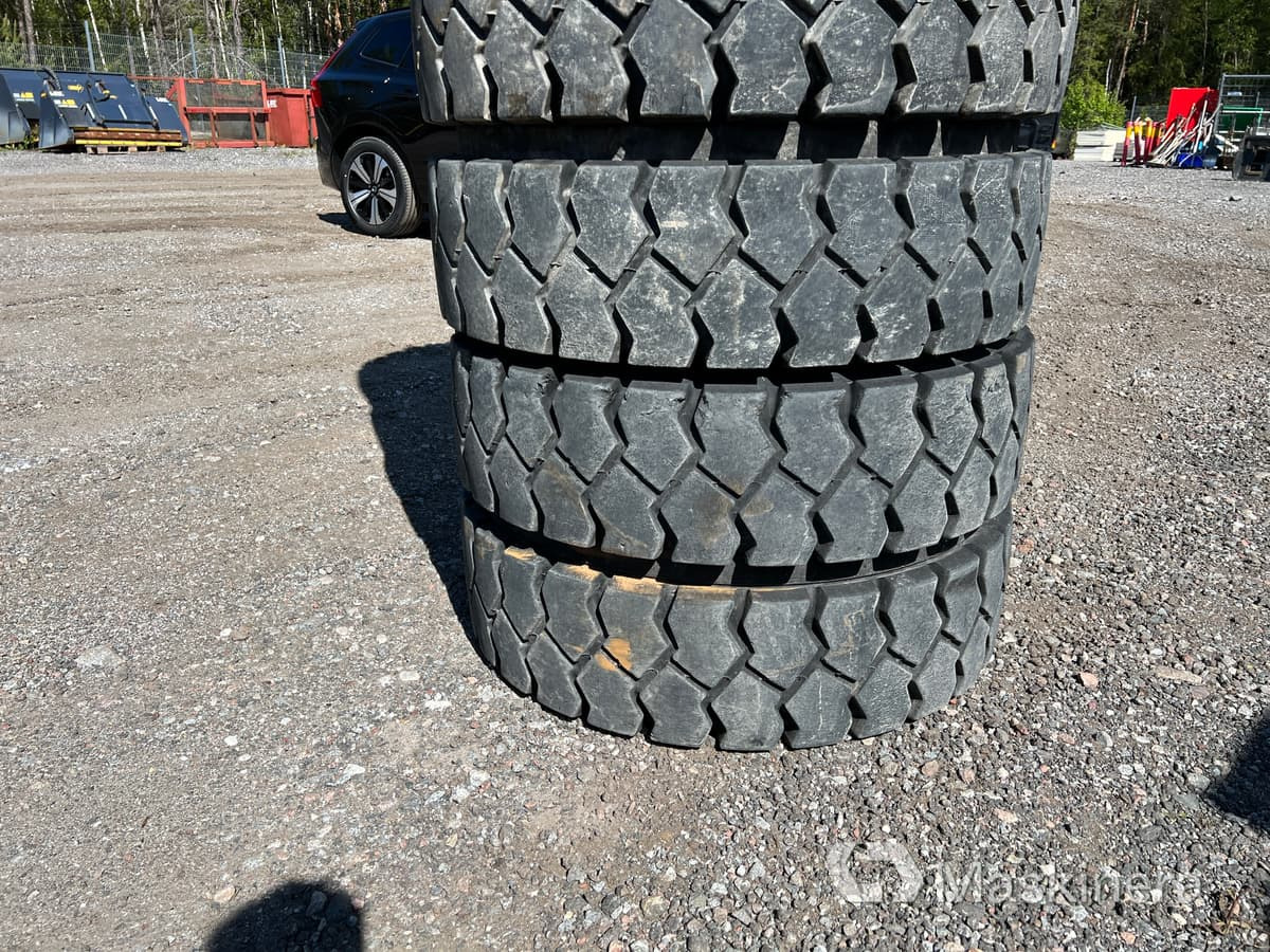 Trelleborg 10.00-20 NHS Däck med fälg Dubbelmontage Trelleborg 10.00-20 - Ruota completa: foto 5 Trelleborg 10.00-20 NHS Däck med fälg Dubbelmontage Trelleborg 10.00-20 - Ruota completa: foto 5