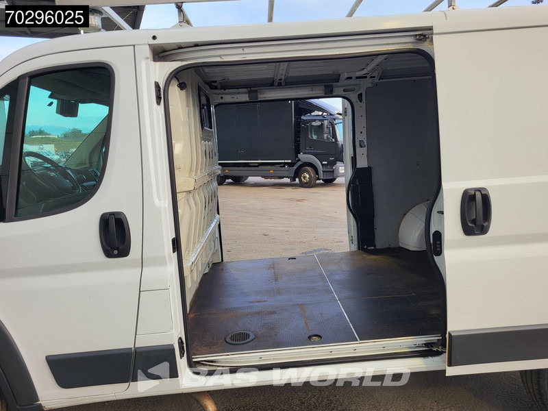 Fiat Ducato 136PK Dubbele Schuifdeur L2H1 Trekhaak Airco Camera Imperiaal L2 Laag Dak Airco Trekhaak - Furgone chiuso: foto 3 Fiat Ducato 136PK Dubbele Schuifdeur L2H1 Trekhaak Airco Camera Imperiaal L2 Laag Dak Airco Trekhaak - Furgone chiuso: foto 3