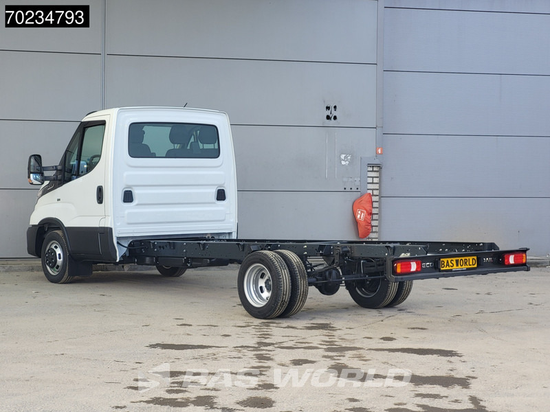 Iveco Daily 35C18 3.0L Automaat Dubbellucht 2025 model 410WB ACC Camera Airco Navi Chassis Cabine Fahrgestell Airco Cruise control - Furgone: foto 3 Iveco Daily 35C18 3.0L Automaat Dubbellucht 2025 model 410WB ACC Camera Airco Navi Chassis Cabine Fahrgestell Airco Cruise control - Furgone: foto 3