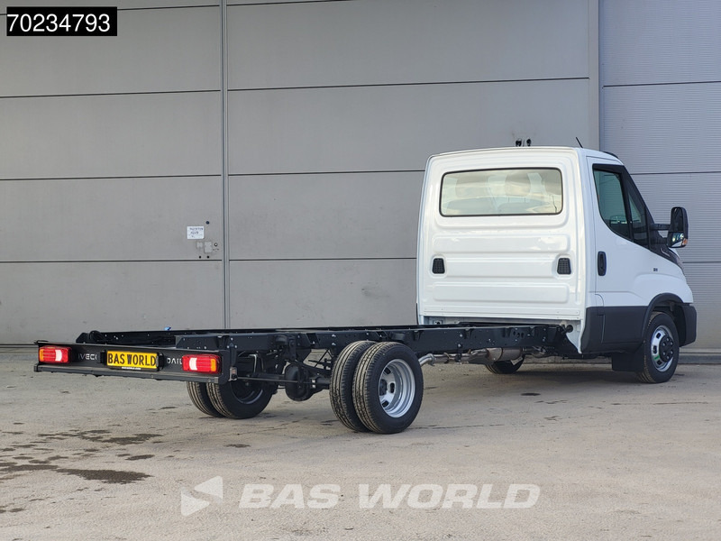 Iveco Daily 35C18 3.0L Automaat Dubbellucht 2025 model 410WB ACC Camera Airco Navi Chassis Cabine Fahrgestell Airco Cruise control - Furgone: foto 5 Iveco Daily 35C18 3.0L Automaat Dubbellucht 2025 model 410WB ACC Camera Airco Navi Chassis Cabine Fahrgestell Airco Cruise control - Furgone: foto 5