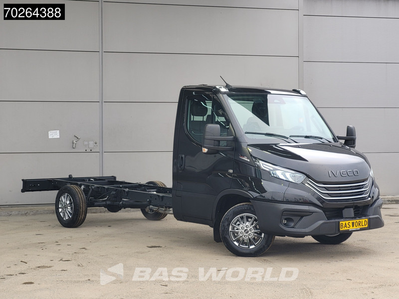 Iveco Daily 35S18 Automaat 410WB Chassis Cabine LED Navi ACC Camera Fahrgestell Airco - Furgone: foto 3 Iveco Daily 35S18 Automaat 410WB Chassis Cabine LED Navi ACC Camera Fahrgestell Airco - Furgone: foto 3