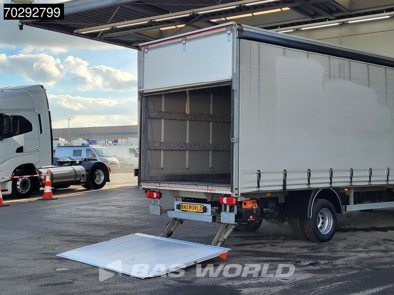 Iveco 60C18 3.0L Automaat Laadklep 180PK Schuifzeilen Zeilen Airco Cruise D'Hollandia Euro6 Schuifzeil Koffer Gesloten laadbak Airco Cruise - Furgone centinato: foto 3 Iveco 60C18 3.0L Automaat Laadklep 180PK Schuifzeilen Zeilen Airco Cruise D'Hollandia Euro6 Schuifzeil Koffer Gesloten laadbak Airco Cruise - Furgone centinato: foto 3