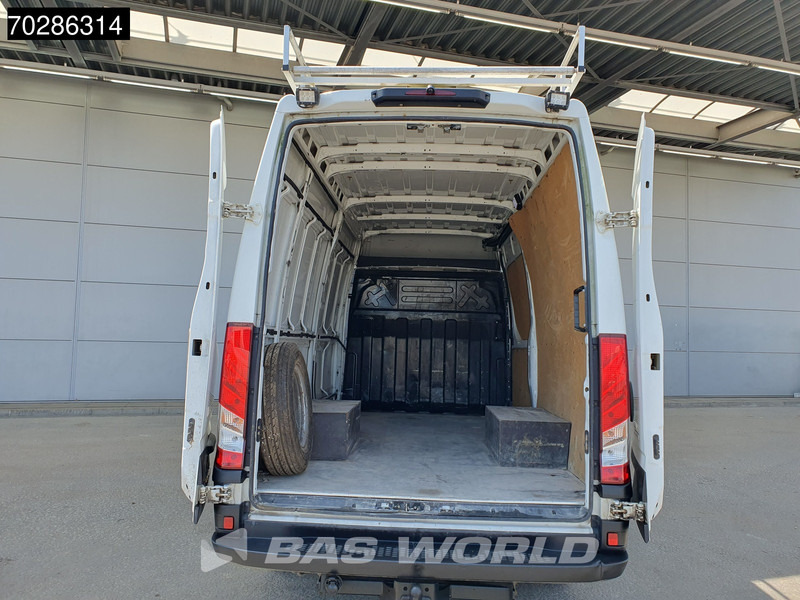 Iveco Daily 35C14 Automaat Dubbellucht L2H2 3,5t Trekhaak Airco Cruise Camera Imperiaal Euro6 L2 12m3 Airco Trekhaak Cruise control - Furgone chiuso: foto 3 Iveco Daily 35C14 Automaat Dubbellucht L2H2 3,5t Trekhaak Airco Cruise Camera Imperiaal Euro6 L2 12m3 Airco Trekhaak Cruise control - Furgone chiuso: foto 3