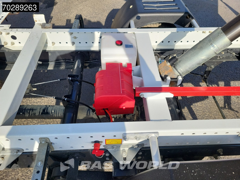 Leasing di Iveco Daily 35C16 3.0L Open Laadbak met Kist Dubbel Cabine Dubbellucht 3,5t Trekhaak Navi Airco Cruise Camera Euro6 Pritsche Pickup Open Box Iveco Daily 35C16 3.0L Open Laadbak met Kist Dubbel Cabine Dubbellucht 3,5t Trekhaak Navi Airco Cruise Camera Euro6 Pritsche Pickup Open Box: foto 12