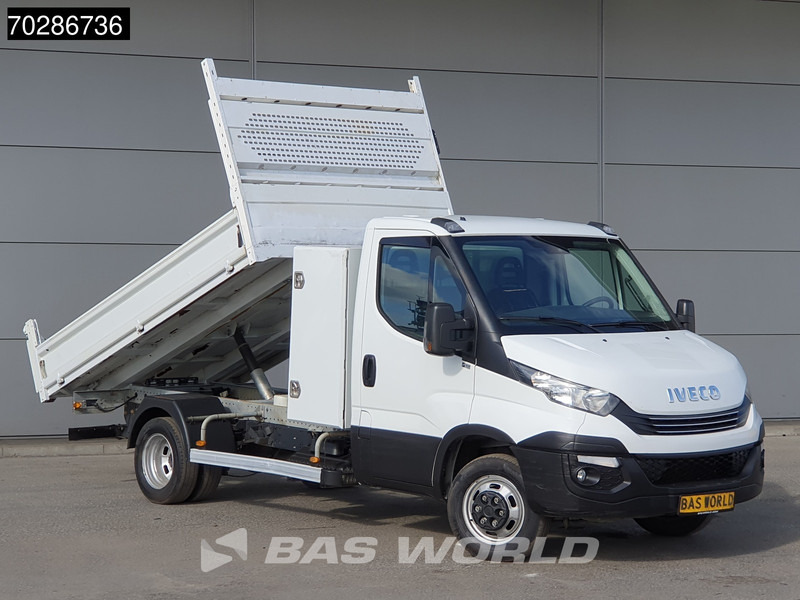 Iveco Daily 35C18 3.0L Automaat Kipper met Kist Dubbellucht 3,5t Trekhaak Airco Euro6 Tipper Kieper Benne 2m3 Airco Trekhaak Cruise control - Furgone ribaltabile: foto 3 Iveco Daily 35C18 3.0L Automaat Kipper met Kist Dubbellucht 3,5t Trekhaak Airco Euro6 Tipper Kieper Benne 2m3 Airco Trekhaak Cruise control - Furgone ribaltabile: foto 3