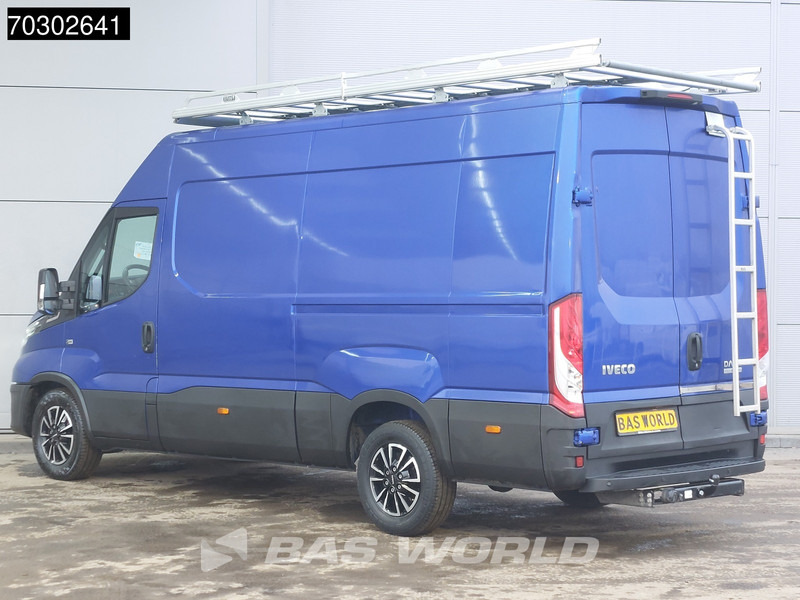 Iveco Daily 35S18 3.0L Automaat L2H2 3,5t Trekhaak 180PK Navi Airco Cruise Camera Parkeersensoren Imperiaal Velgen Euro6 L2 Airco Trekhaak C - Furgone chiuso: foto 2 Iveco Daily 35S18 3.0L Automaat L2H2 3,5t Trekhaak 180PK Navi Airco Cruise Camera Parkeersensoren Imperiaal Velgen Euro6 L2 Airco Trekhaak C - Furgone chiuso: foto 2