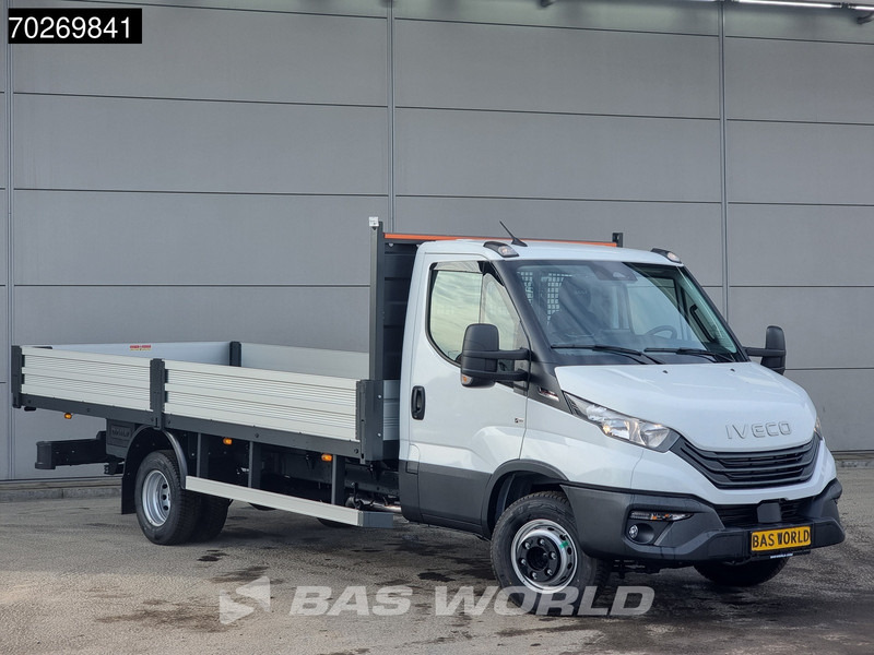 Iveco Daily 70C18 3.0L Automaat 525cm Open laadbak XXL Trekhaak ACC Navi Airco Pickup Pritsche Airco Trekhaak - Furgone con cassone fisso: foto 3 Iveco Daily 70C18 3.0L Automaat 525cm Open laadbak XXL Trekhaak ACC Navi Airco Pickup Pritsche Airco Trekhaak - Furgone con cassone fisso: foto 3
