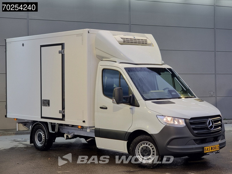 Mercedes-Benz Sprinter 315 CDI Koelwagen Thermo King V-300max 230V stekker Bakwagen Koel Kühlwagen 13m3 Airco Cruise control - Furgone frigo: foto 5 Mercedes-Benz Sprinter 315 CDI Koelwagen Thermo King V-300max 230V stekker Bakwagen Koel Kühlwagen 13m3 Airco Cruise control - Furgone frigo: foto 5