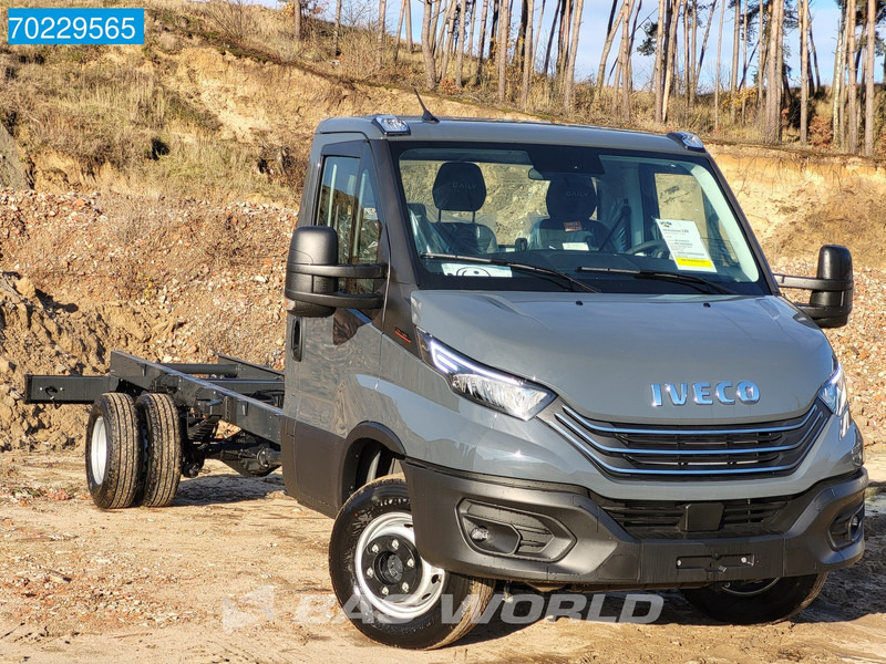 Iveco Daily 70C18 475WB Chassis Cabine Fahrgestell Airco Cruise Navi A/C - Furgone: foto 3 Iveco Daily 70C18 475WB Chassis Cabine Fahrgestell Airco Cruise Navi A/C - Furgone: foto 3