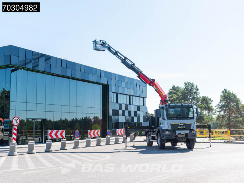 MAN TGM 18.320 4X4 NEW 4x4 Palfinger PK 27002-SH D Crane manbasket Steelsuspension - Autocarro con pianale/ Cassone fisso, Camion con gru: foto 2 MAN TGM 18.320 4X4 NEW 4x4 Palfinger PK 27002-SH D Crane manbasket Steelsuspension - Autocarro con pianale/ Cassone fisso, Camion con gru: foto 2