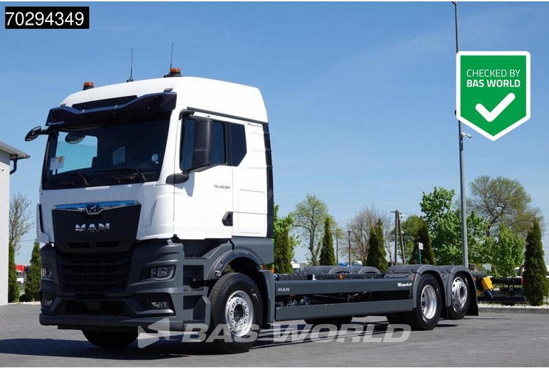 MAN TGX 26.520 TGX 6X2 Lift-Steering Axle Euro 6 - Autocarro telaio: foto 1 MAN TGX 26.520 TGX 6X2 Lift-Steering Axle Euro 6 - Autocarro telaio: foto 1