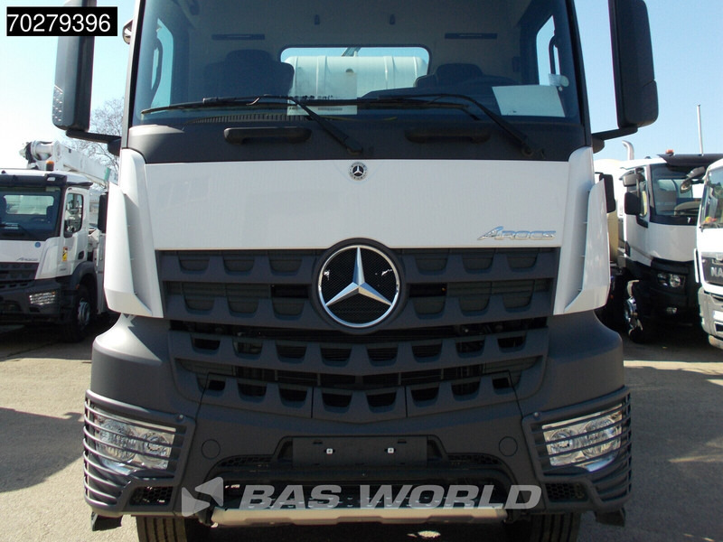 Mercedes-Benz Arocs 4145 8X4 10m3 Schwing Stetter mixer Manual Steelsuspension Euro 3 - Autobetoniera: foto 5 Mercedes-Benz Arocs 4145 8X4 10m3 Schwing Stetter mixer Manual Steelsuspension Euro 3 - Autobetoniera: foto 5