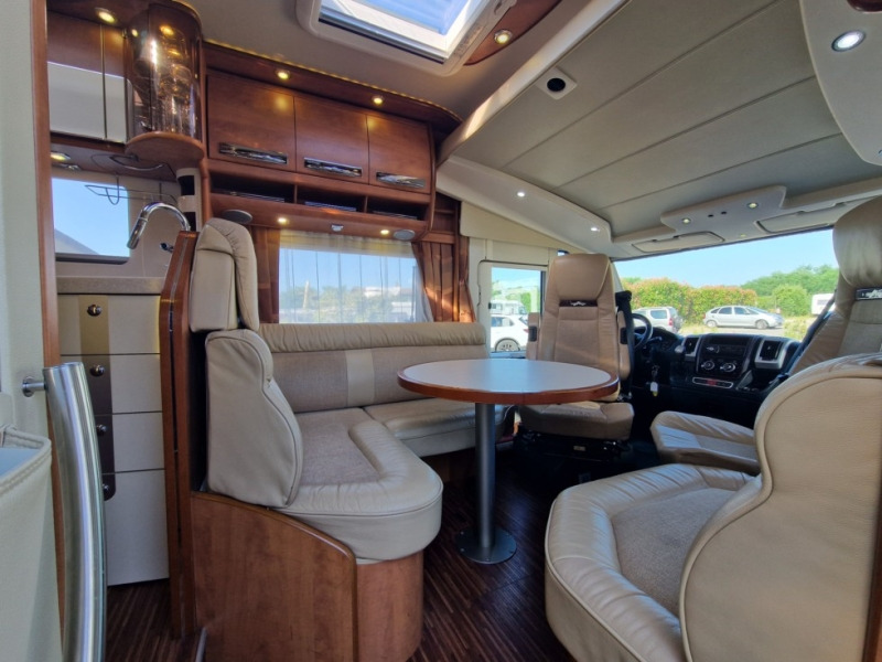 Carthago Chic E-Line 44 - Motorhome: foto 4 Carthago Chic E-Line 44 - Motorhome: foto 4