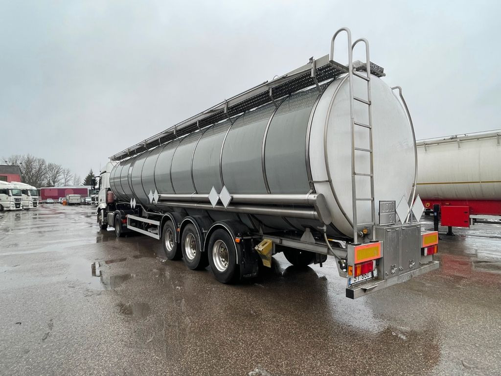 Lag BURG Holvrieka - Semirimorchio cisterna: foto 1 Lag BURG Holvrieka - Semirimorchio cisterna: foto 1