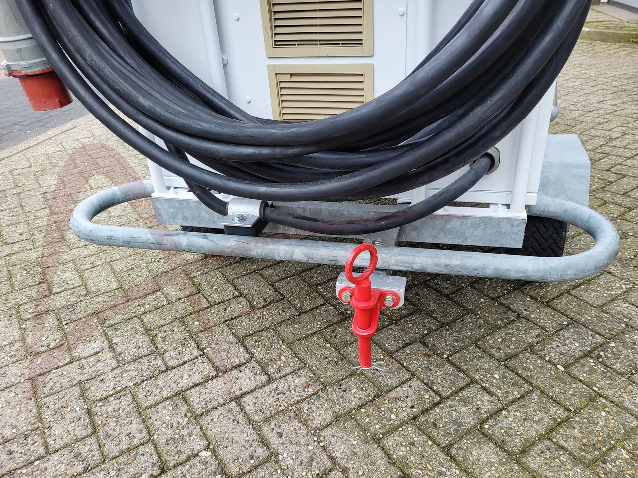 AXA POWER 3GSTS 200/345L - Unità di alimentazione a terra: foto 3 AXA POWER 3GSTS 200/345L - Unità di alimentazione a terra: foto 3