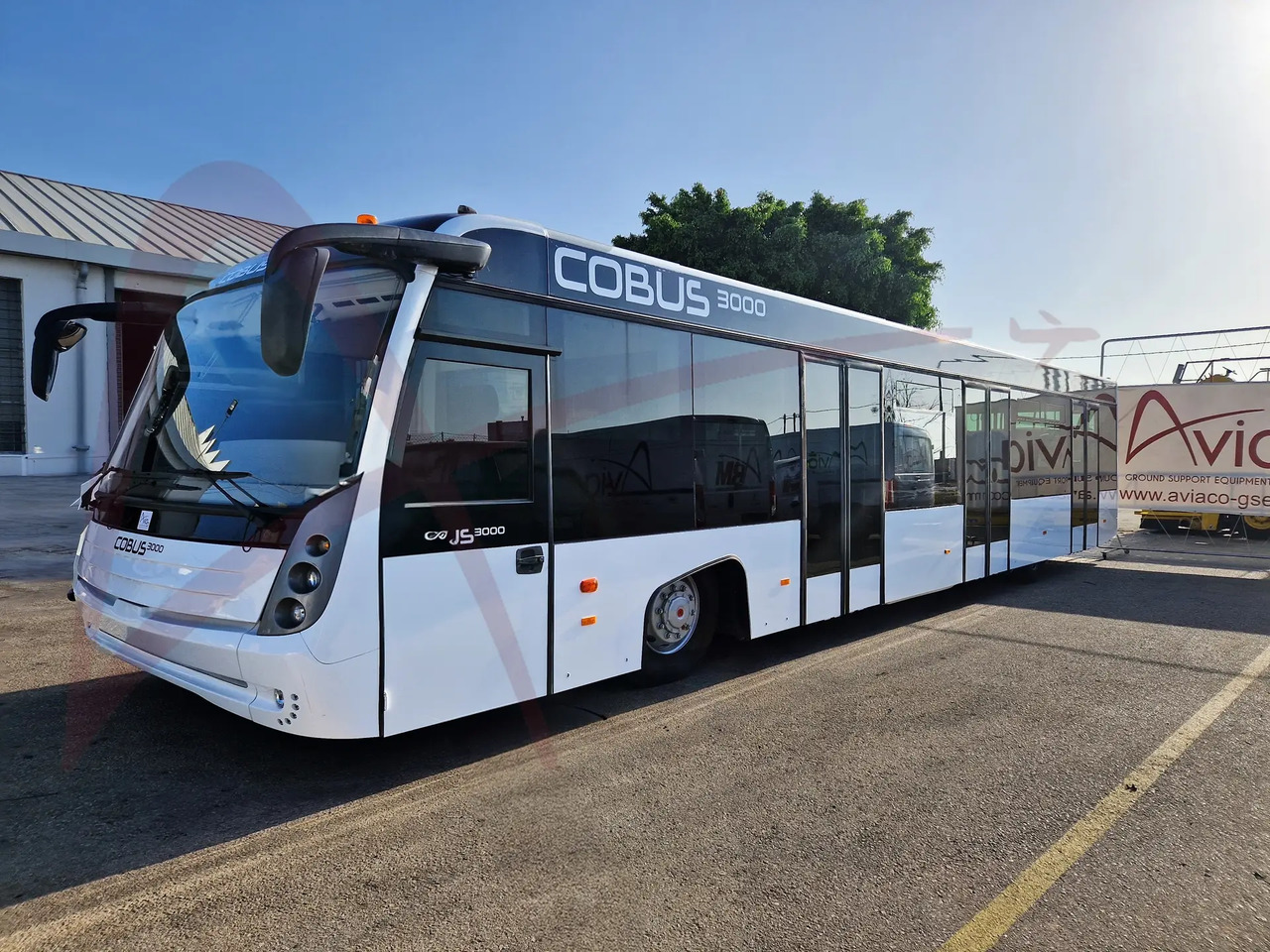 CONTRAC COBUS 3000 - Autobus aeroportuale: foto 1 CONTRAC COBUS 3000 - Autobus aeroportuale: foto 1