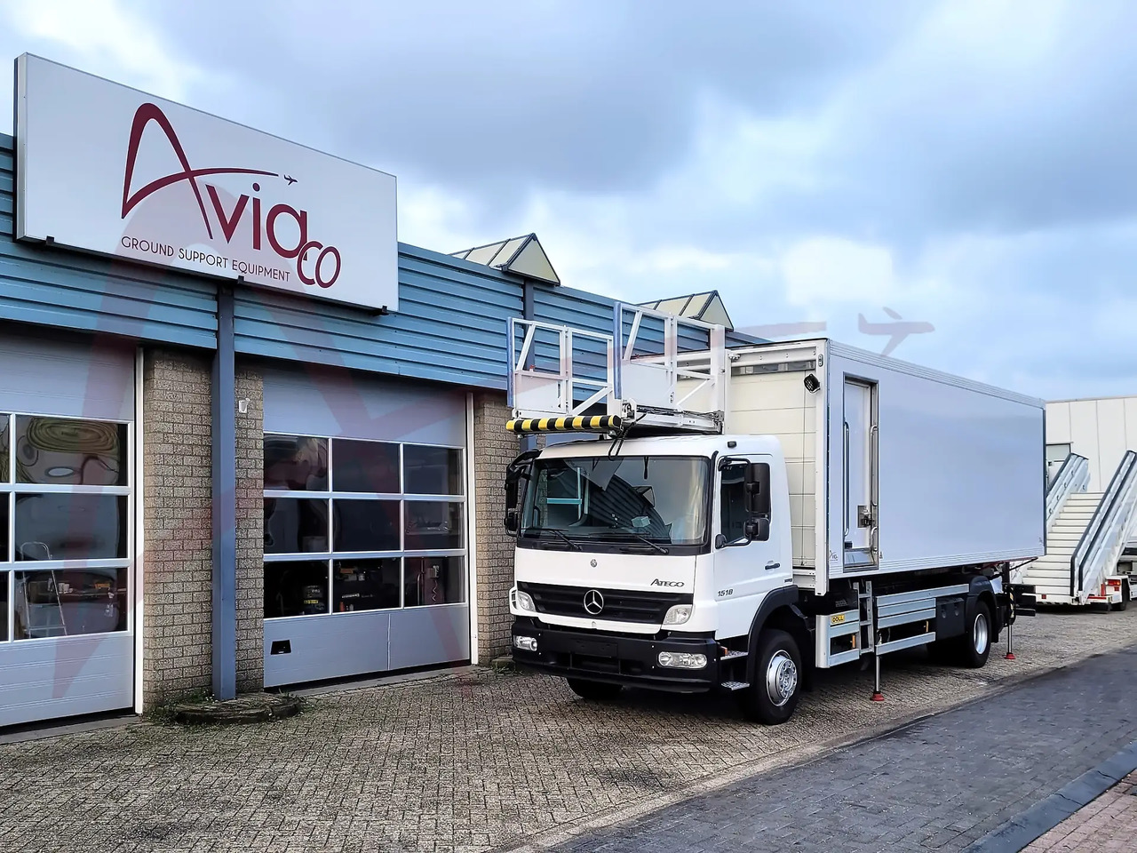 DOLL X-CAT U79.15S045.00 - Veicolo per servizio di catering: foto 5 DOLL X-CAT U79.15S045.00 - Veicolo per servizio di catering: foto 5