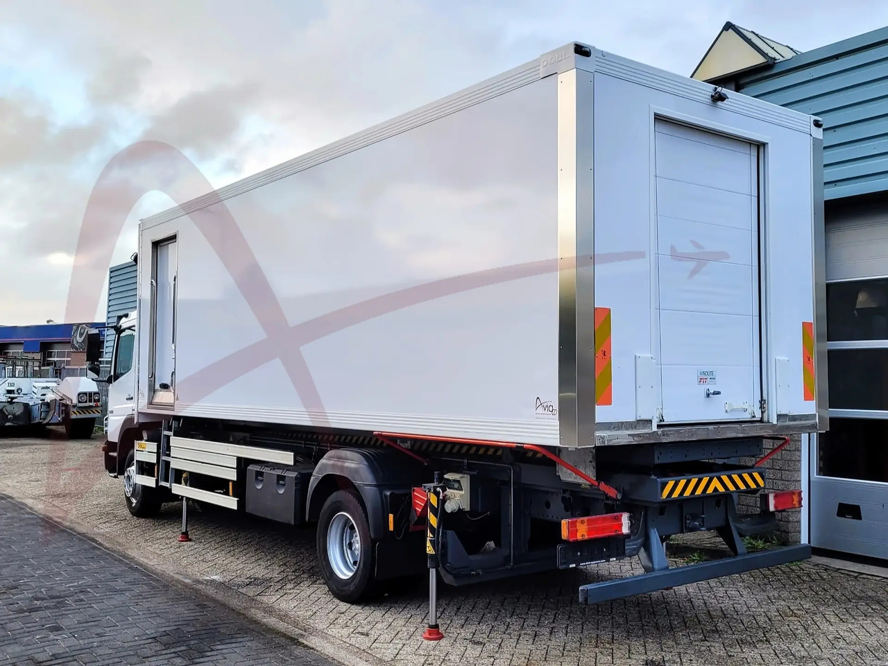 DOLL X-CAT U79.15S045.00 - Veicolo per servizio di catering: foto 4 DOLL X-CAT U79.15S045.00 - Veicolo per servizio di catering: foto 4