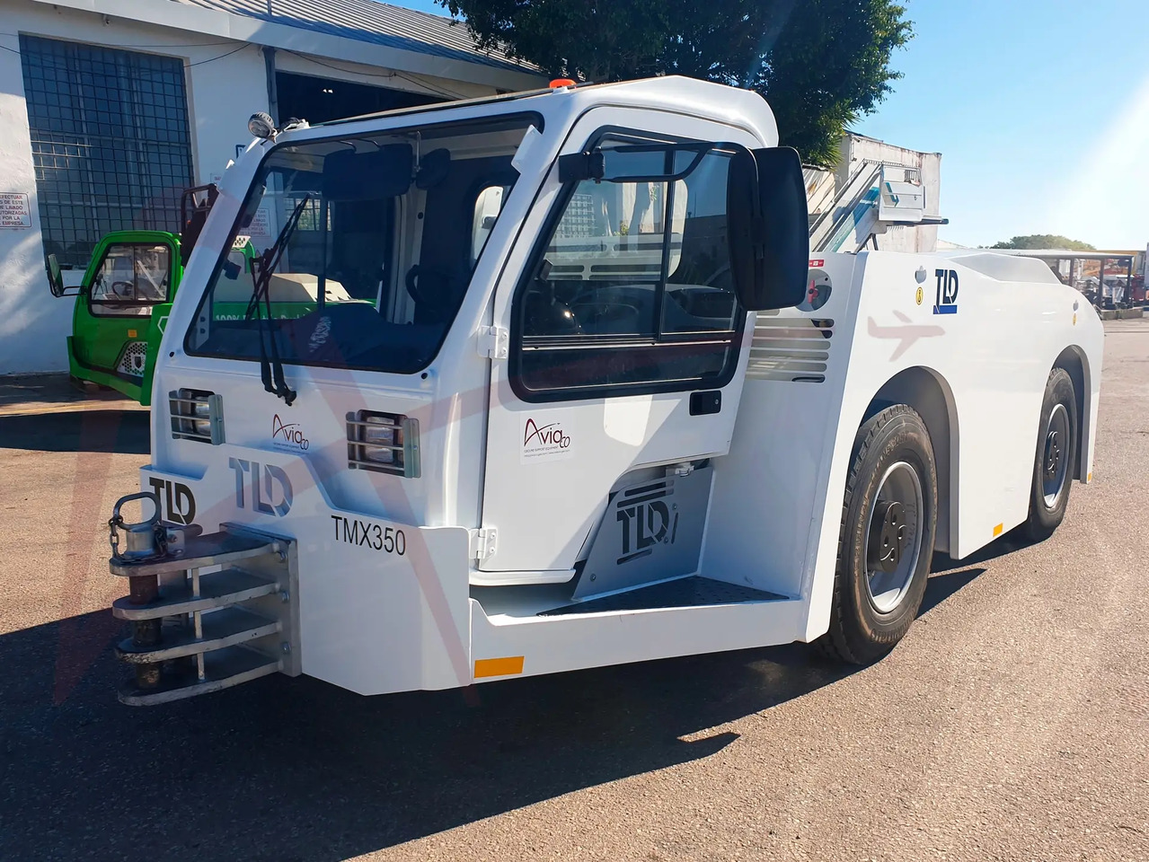 TLD TMX350-28 - Trattore push-back: foto 1 TLD TMX350-28 - Trattore push-back: foto 1