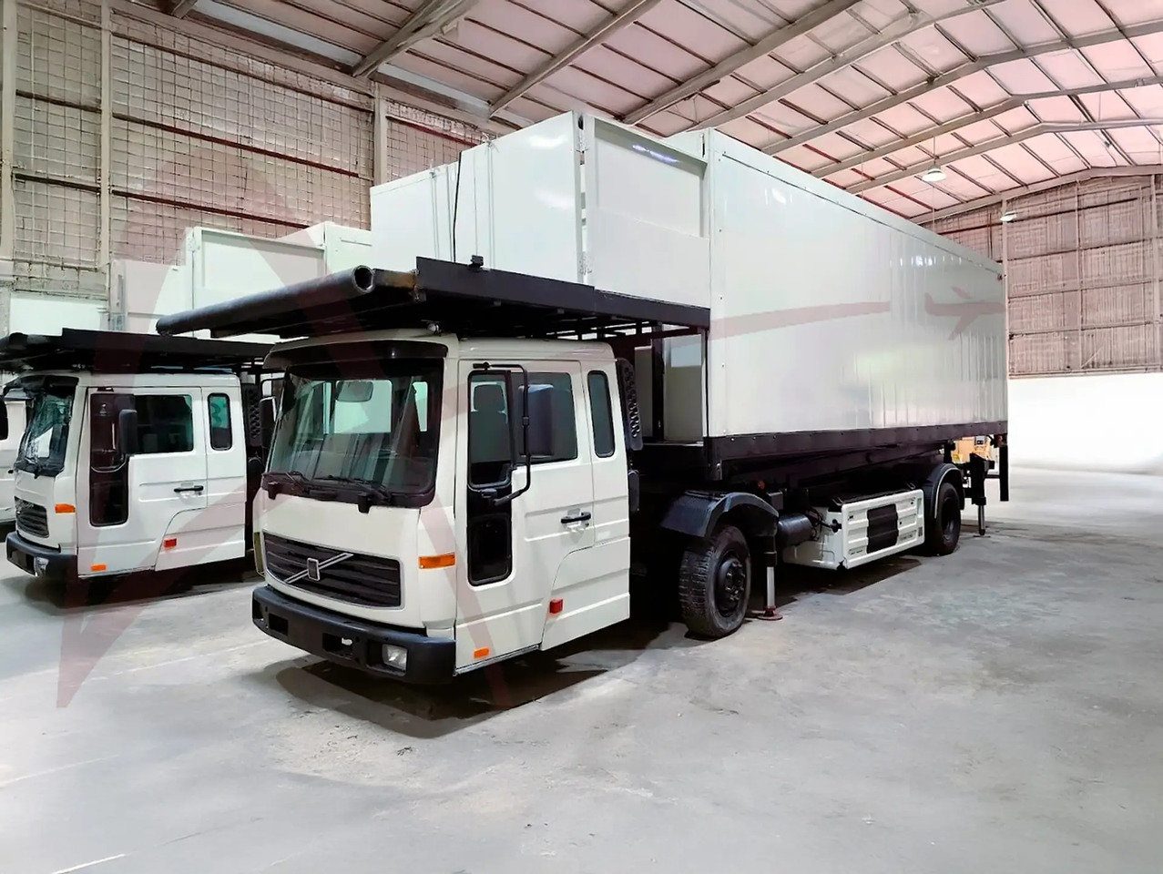 VOLVO AEROLIFT-B-VO/FL616H - Veicolo per servizio di catering: foto 1 VOLVO AEROLIFT-B-VO/FL616H - Veicolo per servizio di catering: foto 1
