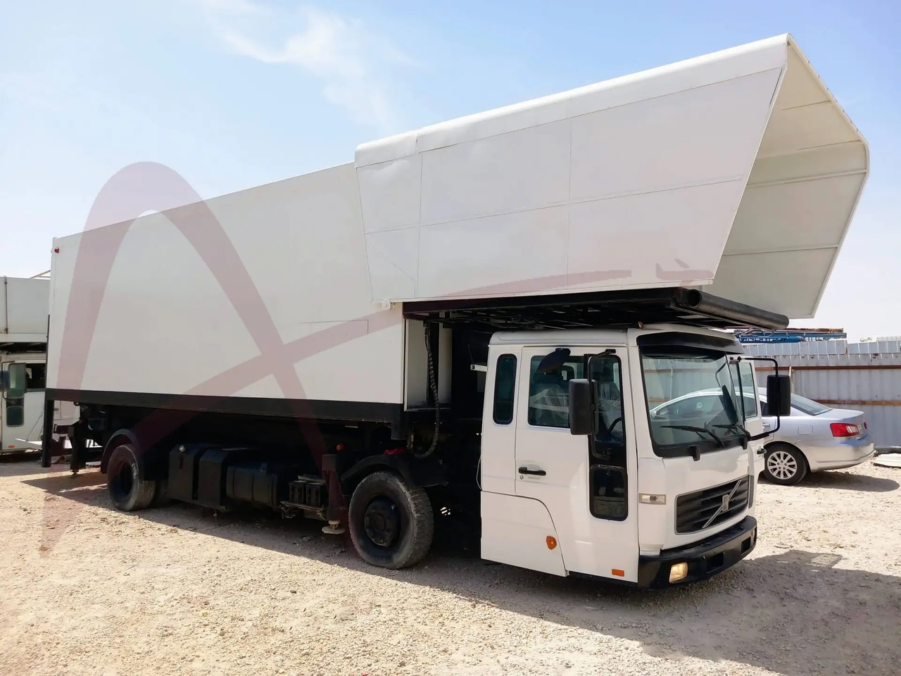 VOLVO AEROLIFT-B-VO/FL616H - Veicolo per servizio di catering: foto 1 VOLVO AEROLIFT-B-VO/FL616H - Veicolo per servizio di catering: foto 1