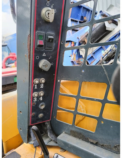 Minipala Gehl 3935 3840 schranklader loader skid steer bobcat: foto 15