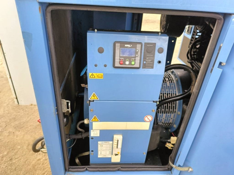 Gruppo elettrogeno SDMO J 44 K 44kva 64 A 35 kw generator aggregaat silent: foto 13