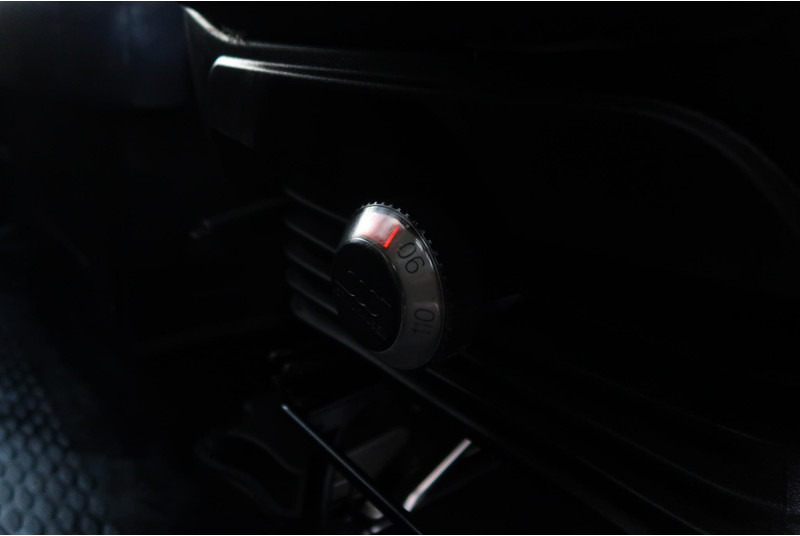 Furgone chiuso Iveco Daily 35S18HV 3.0 35 L2 H2 AUT/ LED/ CAMERA/ 3.5T/ CRUISE/ CLIMA/ TREKHAAK: foto 14