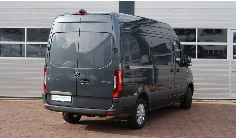 Mercedes-Benz Sprinter 317 CDI L2H2 RWD BPM VRIJ/ AUT/ 3.5T/ LED/ CAMERA/ MBUX/ CRUISE/ CLIMA - Furgone chiuso: foto 4 Mercedes-Benz Sprinter 317 CDI L2H2 RWD BPM VRIJ/ AUT/ 3.5T/ LED/ CAMERA/ MBUX/ CRUISE/ CLIMA - Furgone chiuso: foto 4