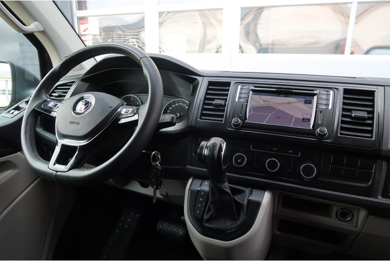 Volkswagen Transporter 2.0 TDI L2H1 Highline AUT/ NAVI/ CAMERA/ CRUISE/ AIRCO/ LEDER/ TREKHAAK - Furgoncino: foto 5 Volkswagen Transporter 2.0 TDI L2H1 Highline AUT/ NAVI/ CAMERA/ CRUISE/ AIRCO/ LEDER/ TREKHAAK - Furgoncino: foto 5