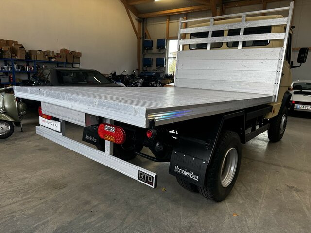 MERCEDES-BENZ 814 DA T2 Vario 4x4 Allrad... - Furgone con cassone fisso: foto 3 MERCEDES-BENZ 814 DA T2 Vario 4x4 Allrad... - Furgone con cassone fisso: foto 3