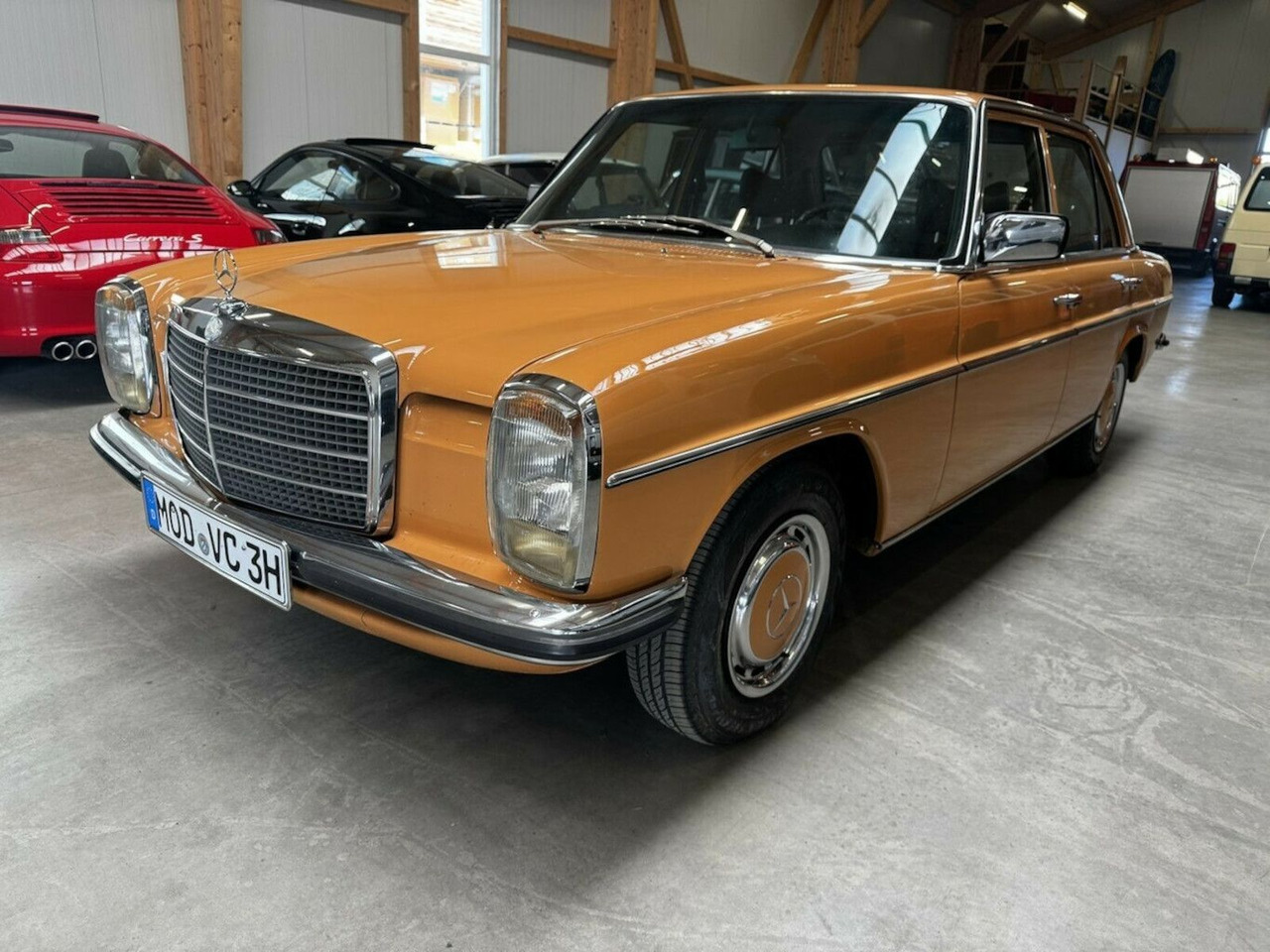 Mercedes-Benz 200 D/8 - Berlina: foto 1 Mercedes-Benz 200 D/8 - Berlina: foto 1