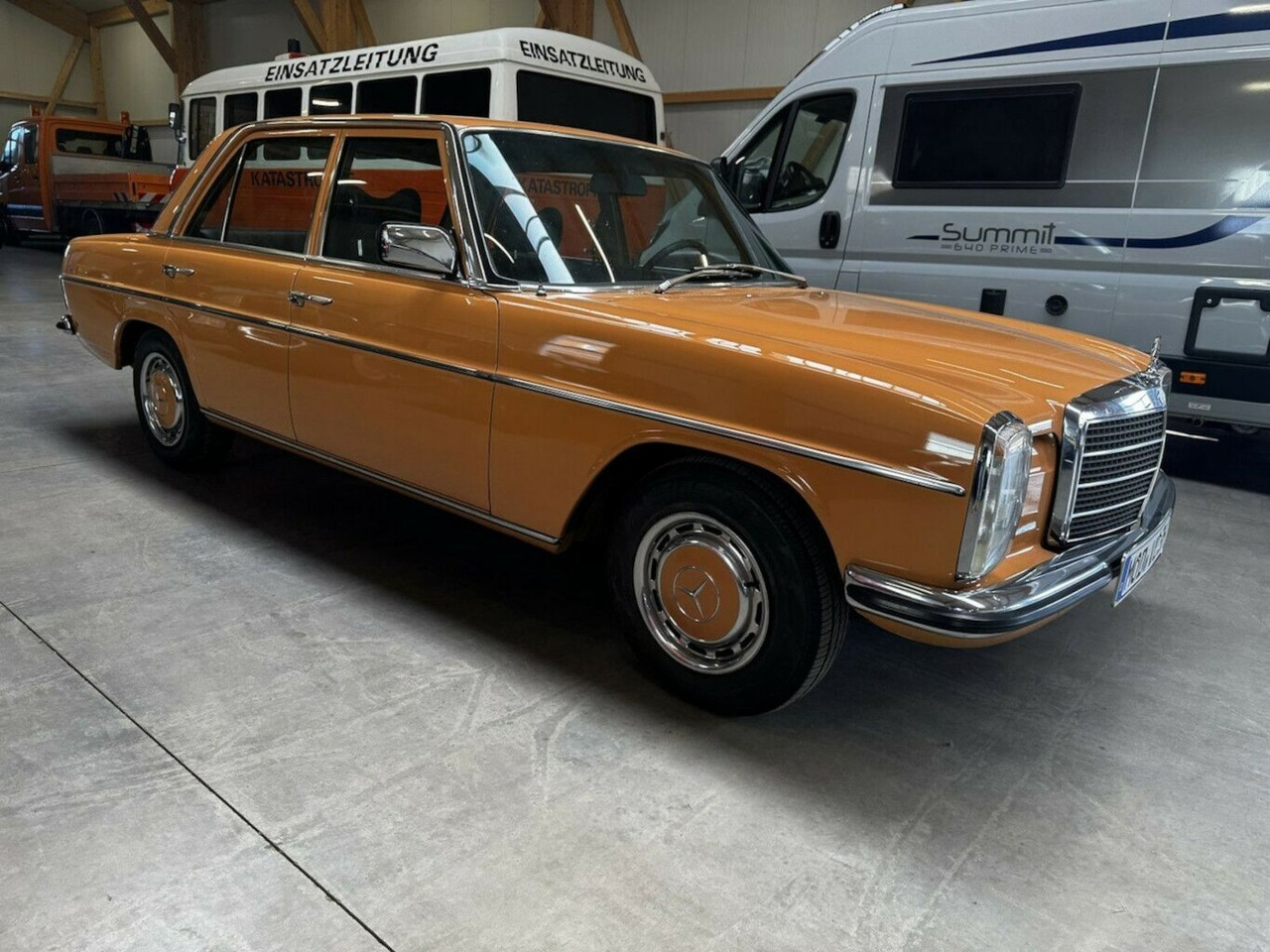 Mercedes-Benz 200 D/8 - Berlina: foto 4 Mercedes-Benz 200 D/8 - Berlina: foto 4