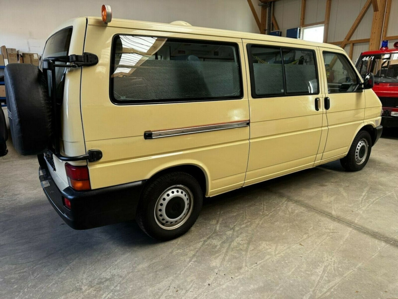 Volkswagen T4 2.5 TDI Syncro 4x4 lang 1. Hand! - Furgone chiuso: foto 5 Volkswagen T4 2.5 TDI Syncro 4x4 lang 1. Hand! - Furgone chiuso: foto 5